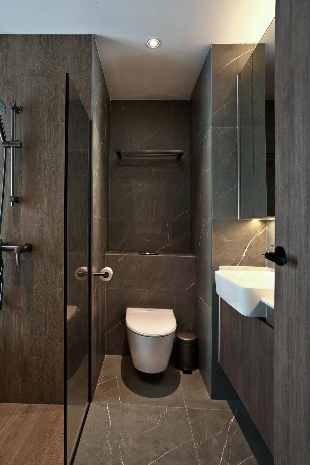 Contemporary Bathroom with Marble Floor and Bathroom Accessories