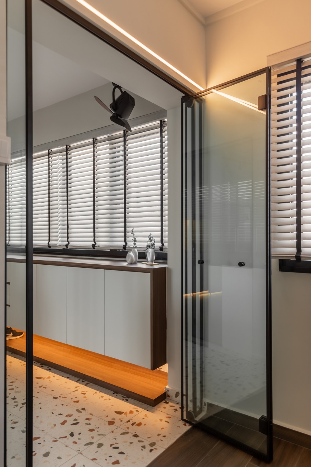 Modern Entryway with Glass Door and Shoe Rack