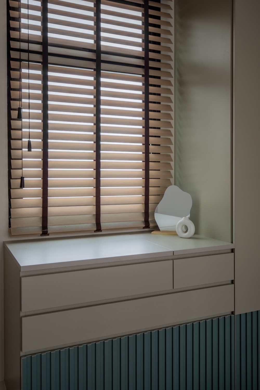 Contemporary Bedroom with Mirror and Wardrobe