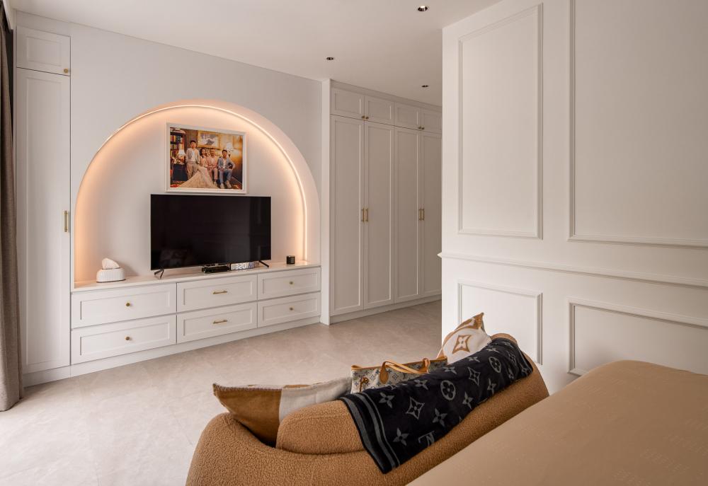 Contemporary Bedroom with Bookshelf and Vinyl Flooring