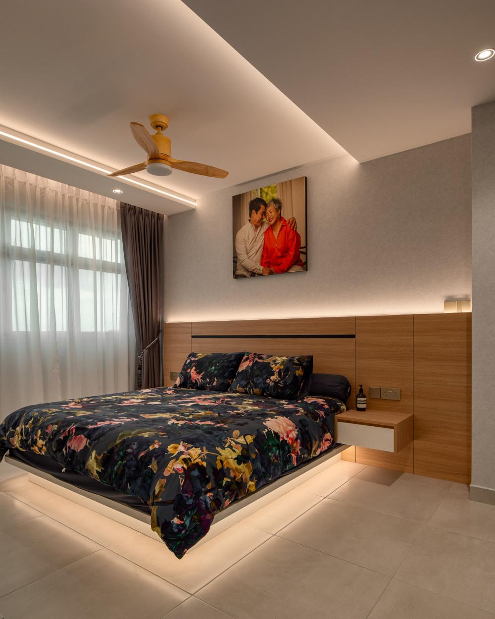 Scandinavian Bedroom with Platform Bed and Homogeneous Tiles