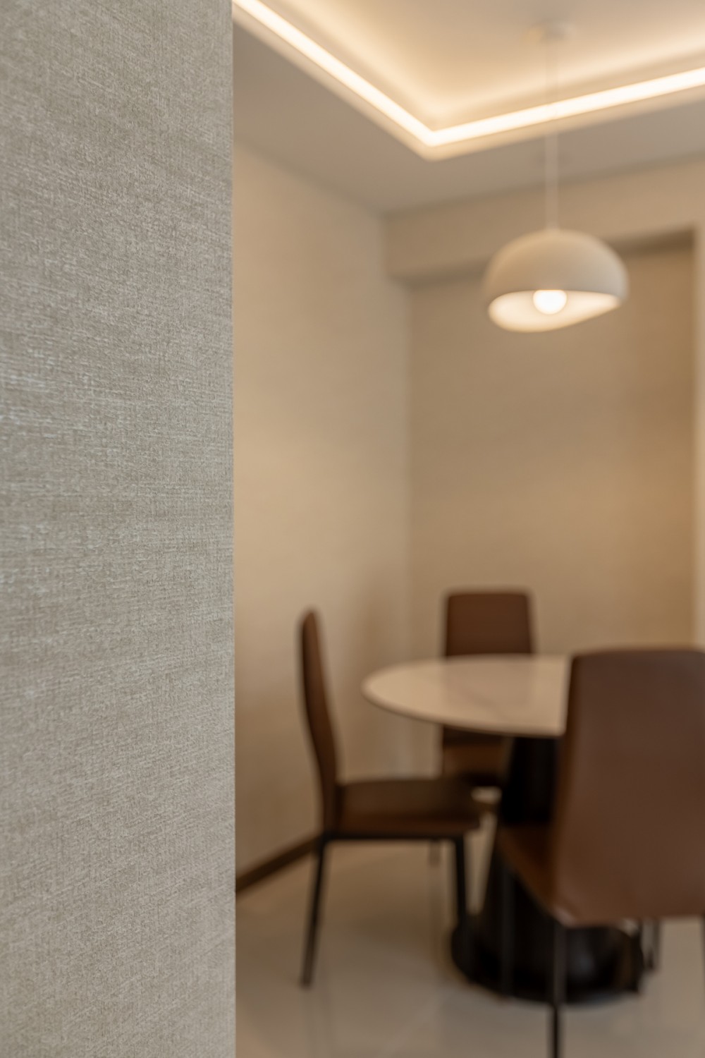 Contemporary Dining Room with Feature Wall and Dining Table