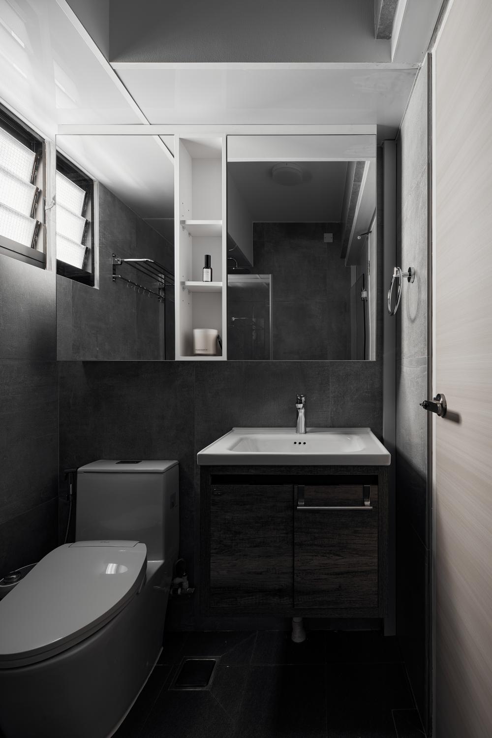 Modern Bathroom with Countertop and Bathroom Storage