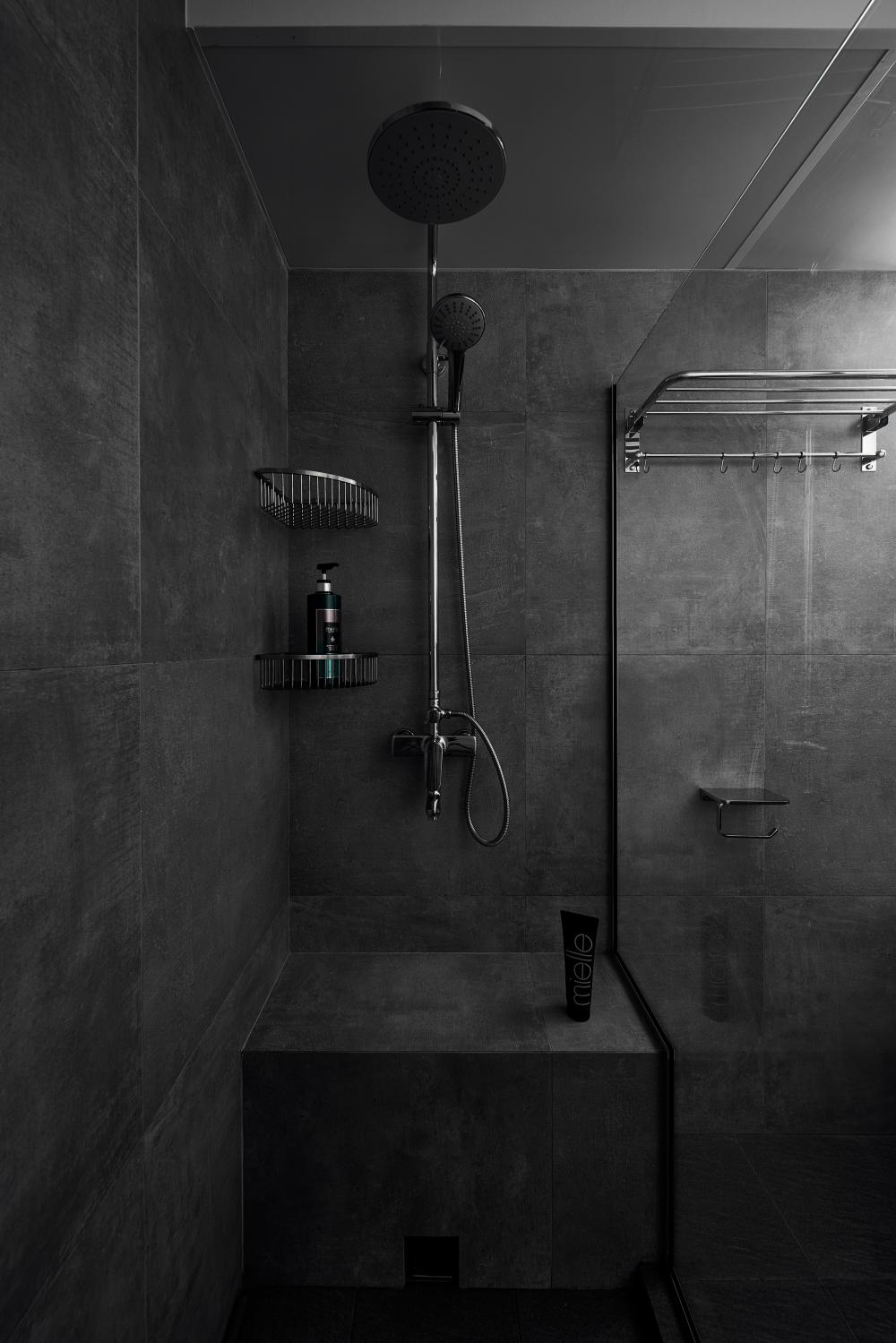Modern Bathroom with Cement Floor and Bathtub