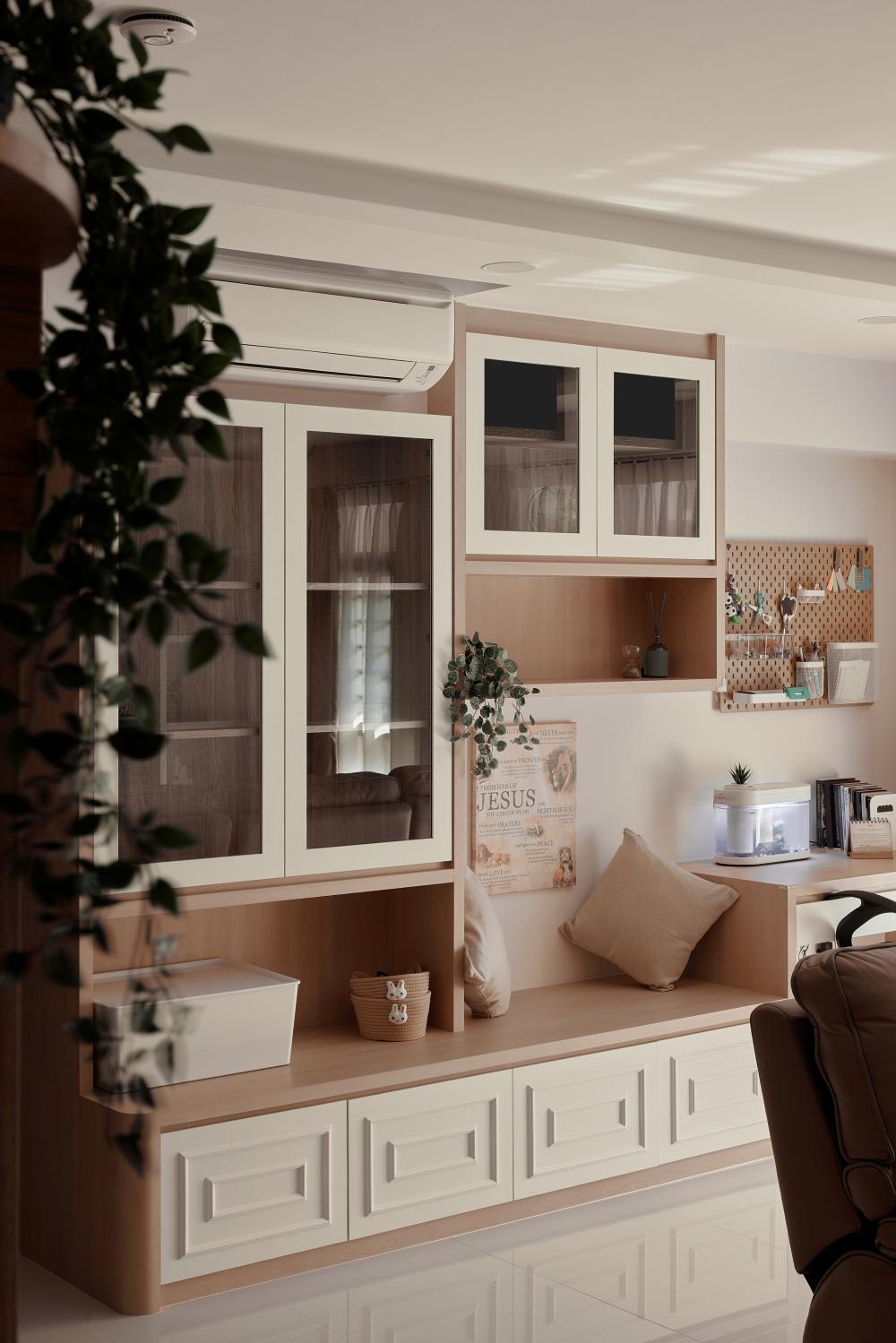 Scandinavian Home Bar with Countertop and Bar Counter