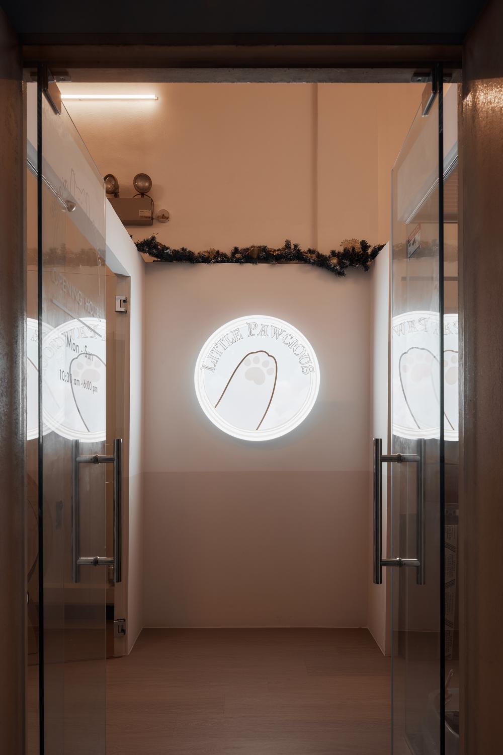 Scandinavian Entryway with Doors and Screen