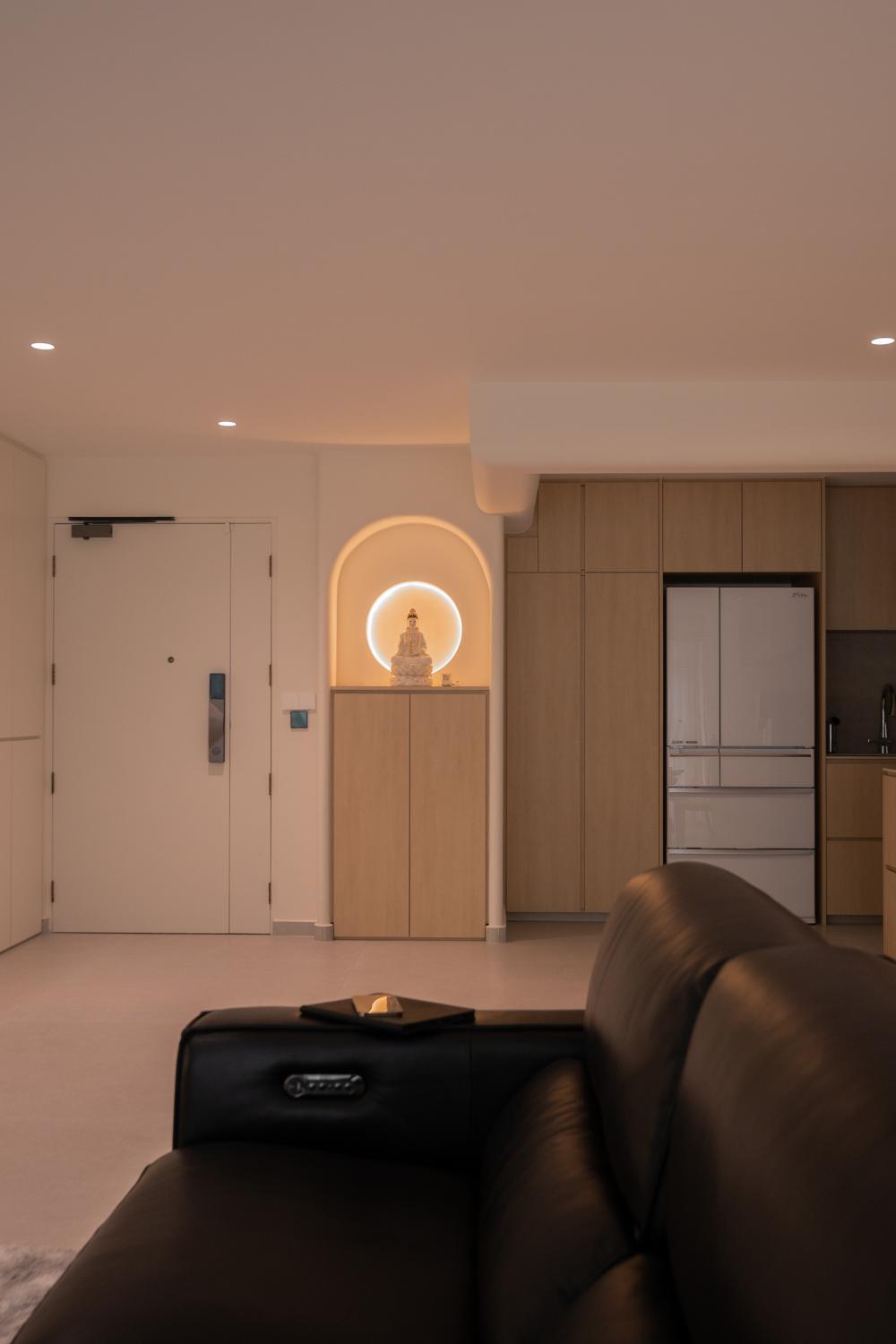 Modern Living Room with Bookshelf and Lighting