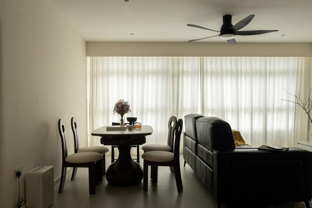 Modern Dining Room with Dining Table and Dining Chairs