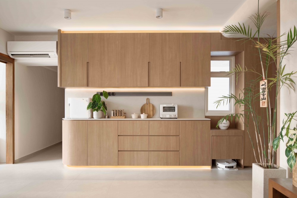 Modern Pantry with Tableware and Drinkware