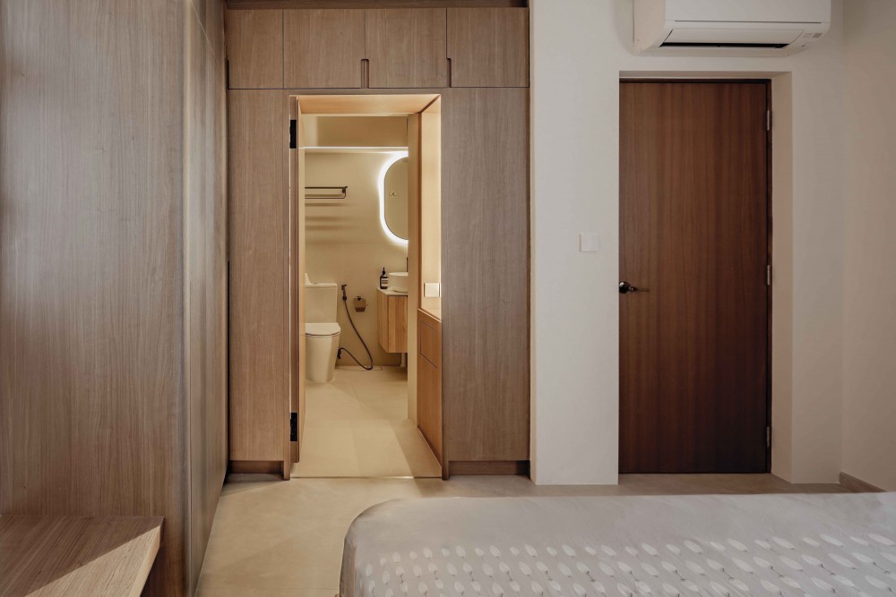 Modern Bedroom with Wardrobe and Closet