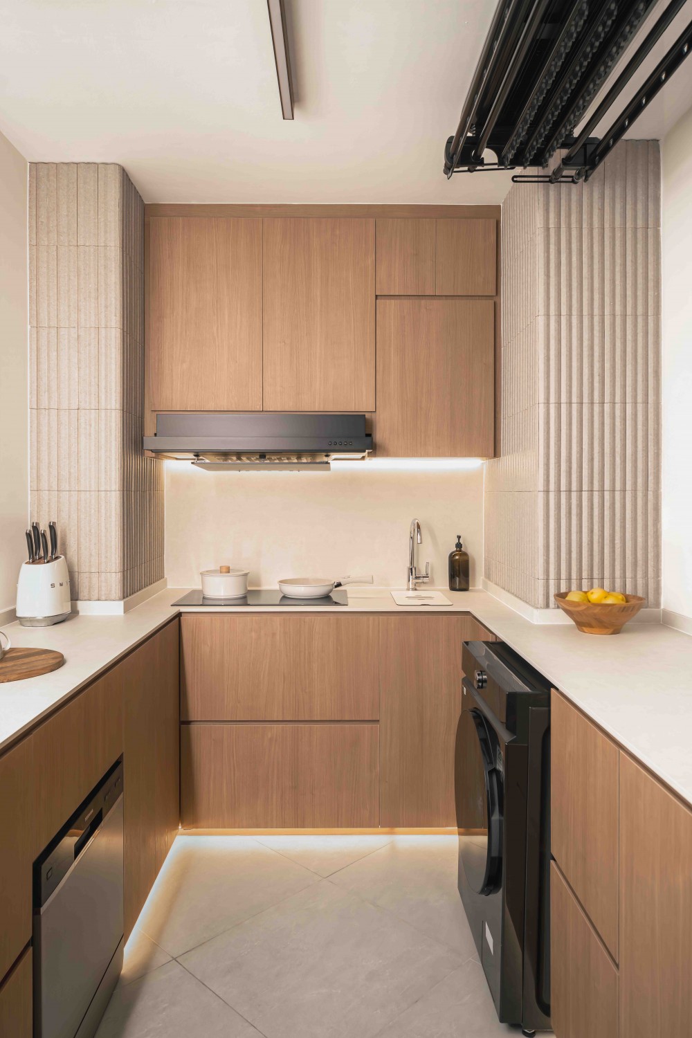 Modern Kitchen with Countertop and Kitchen Backsplash