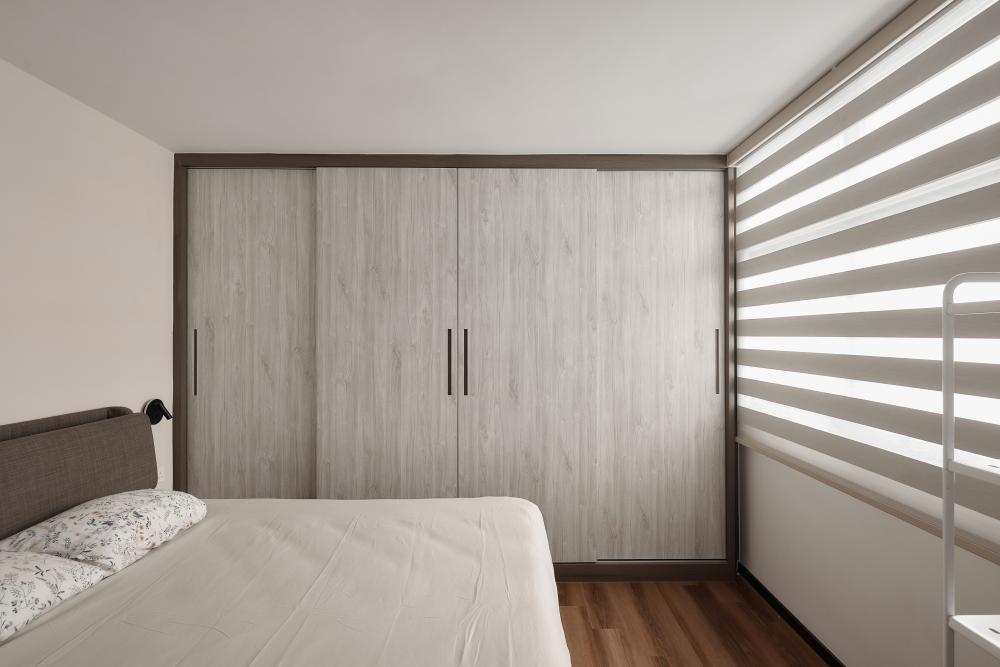 Modern Bedroom with Wardrobe and Sliding Wardrobe