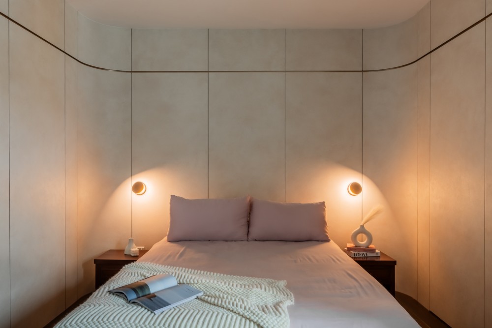 Modern Bedroom with Feature Wall and Built-in Bed