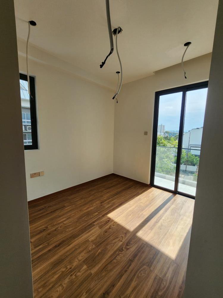 Modern Bedroom with Vinyl Flooring and Downlights