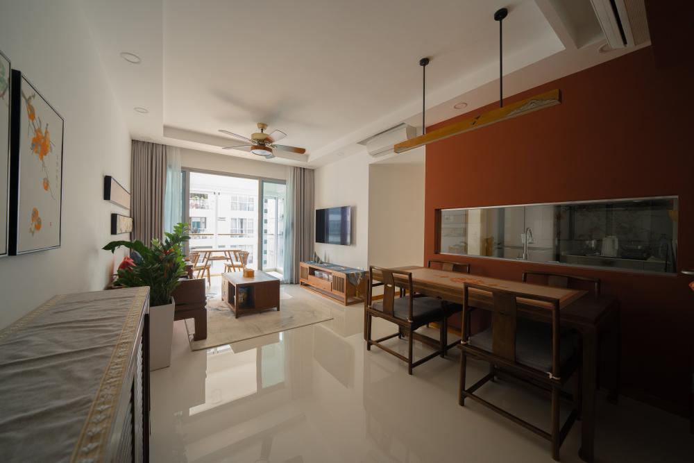 Vintage Dining Room with Feature Wall and Drop Light