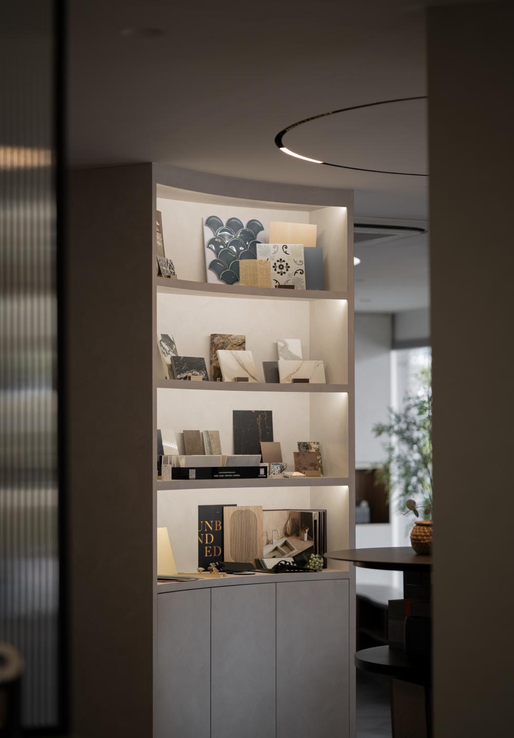Modern Office with Bookshelf and Desk