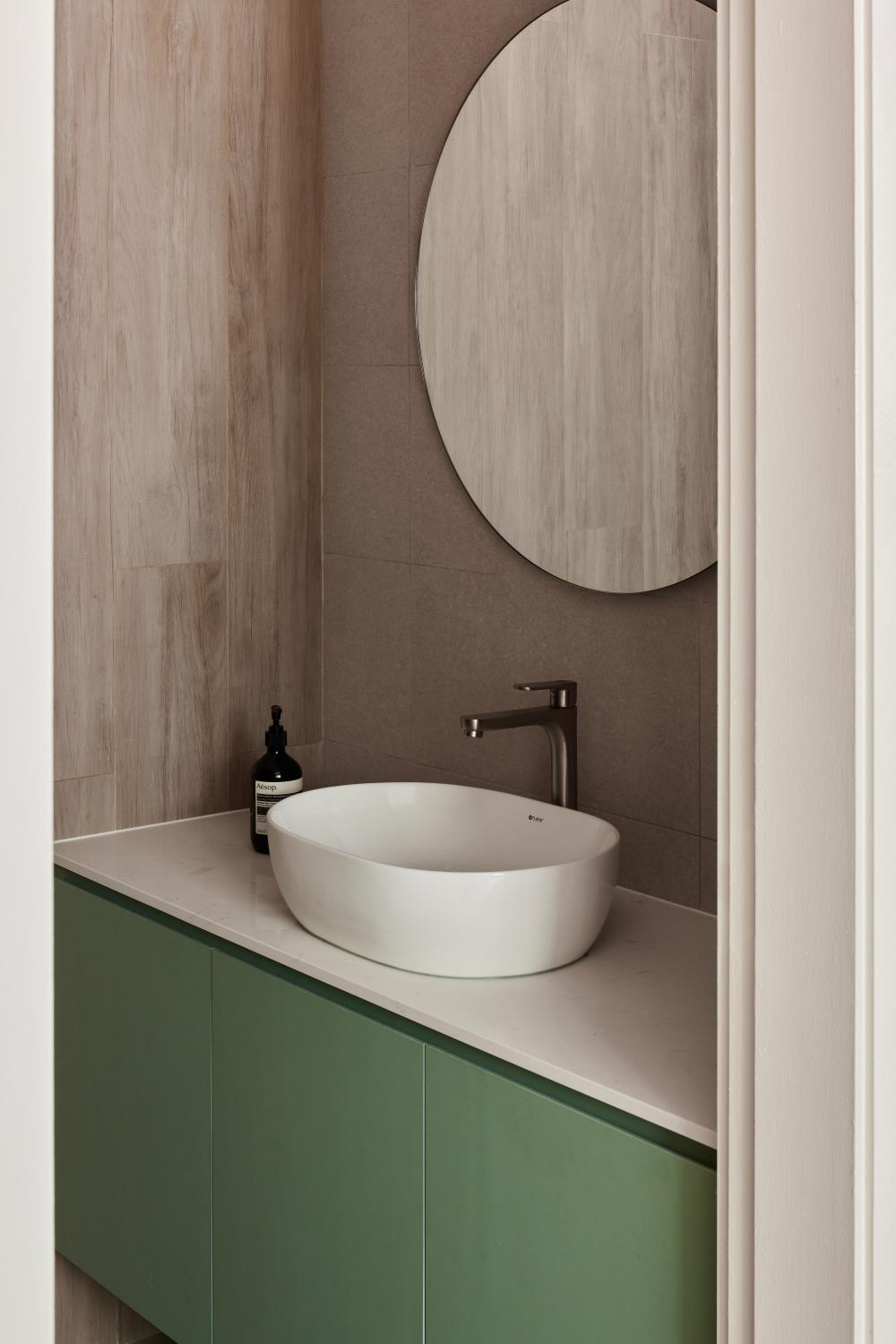 Scandinavian Bathroom with Countertop and Bathroom Storage