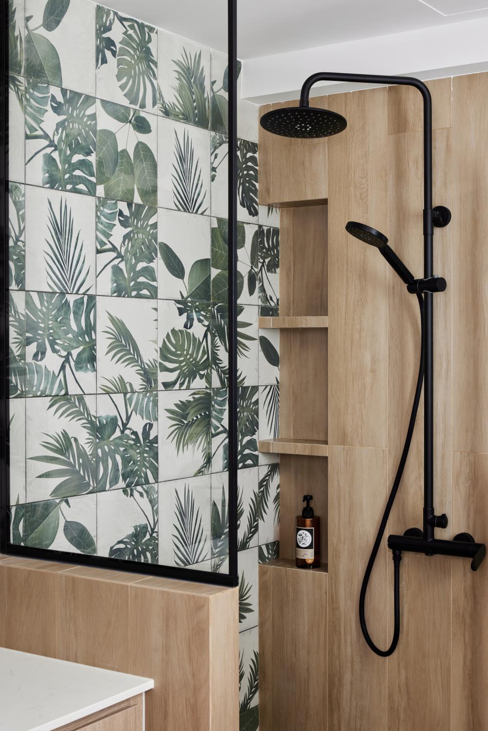 Scandinavian Bathroom with Bathroom Storage and Bathroom Accessories