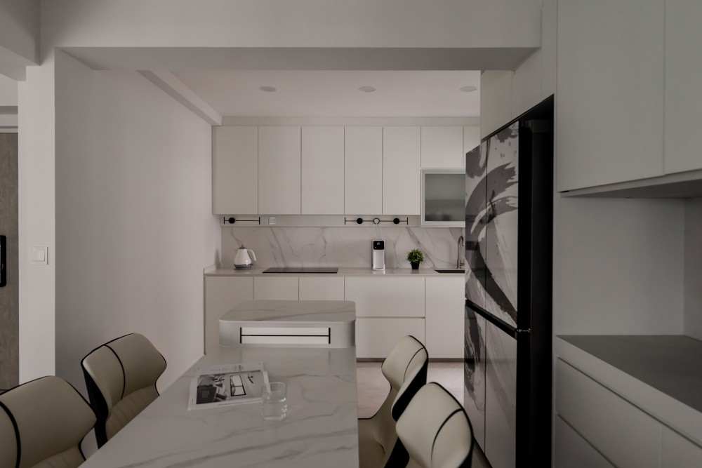 Minimalist Dining Room with Kitchen Island and Dining Chairs