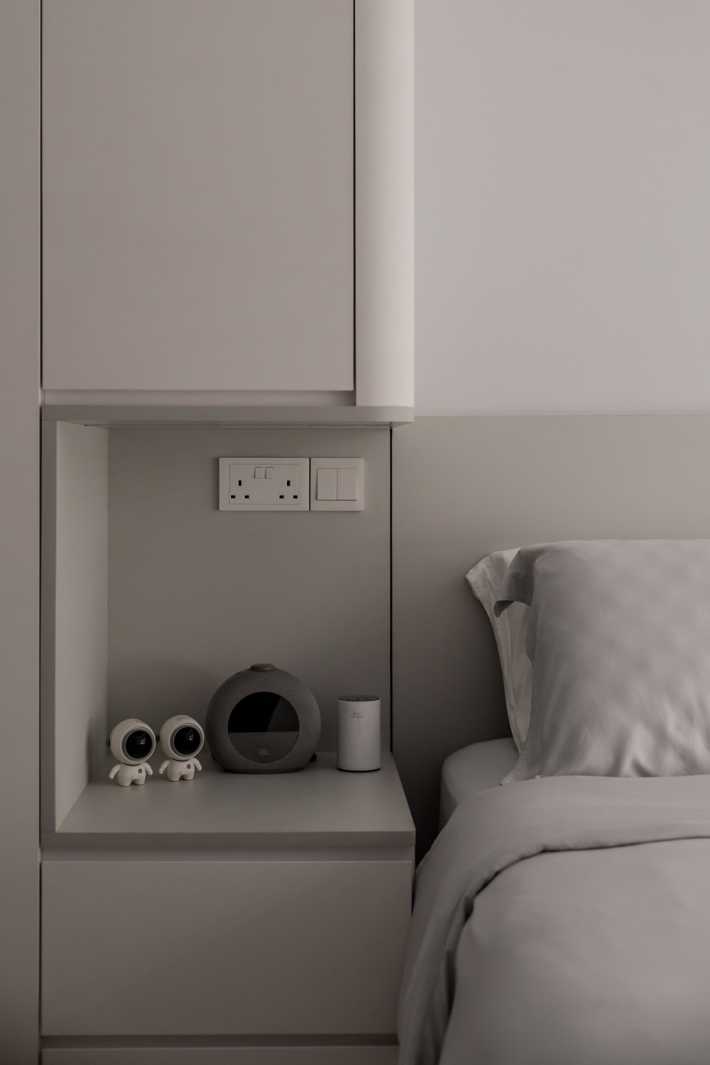 Minimalist Bathroom with Feature Wall and Wardrobe
