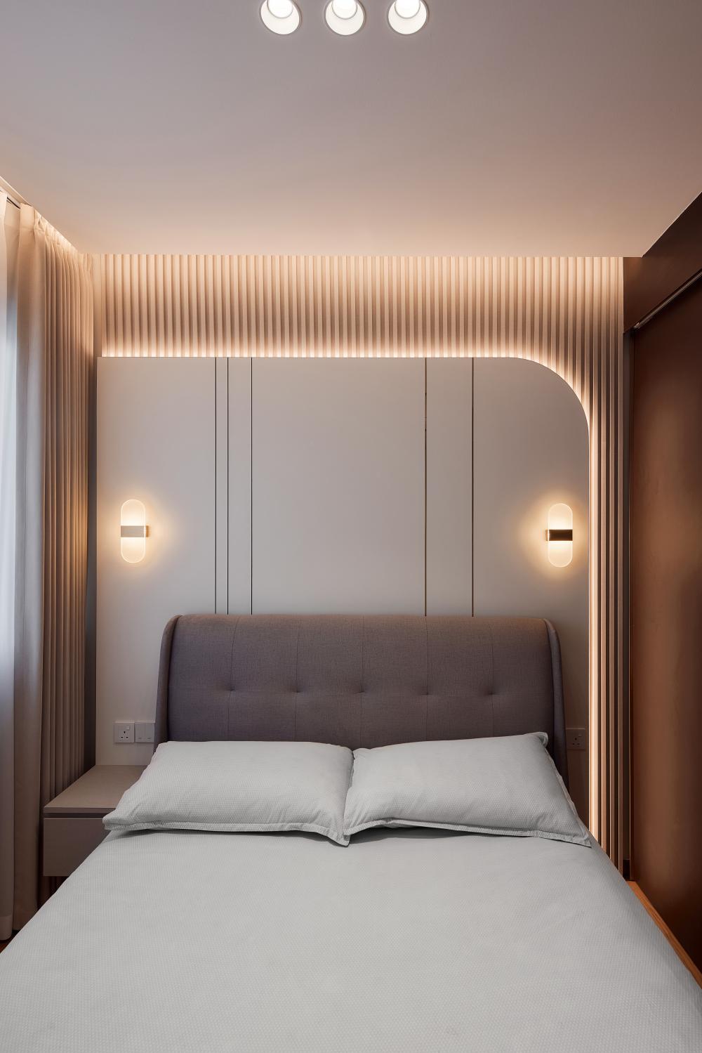 Modern Bedroom with Bedside Table and Queen Bed