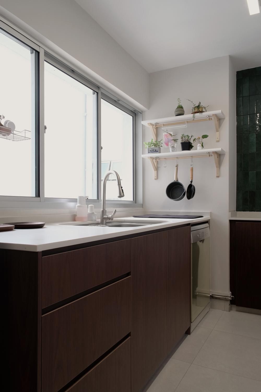 Modern Kitchen with Countertop and Kitchen Window