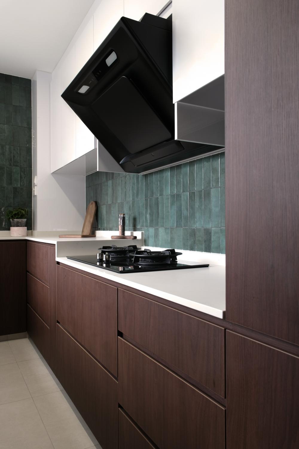 Modern Kitchen with Countertop and Kitchen Backsplash