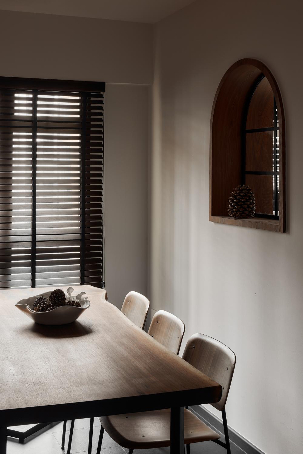 Asian Dining Room with Dining Table and Dining Chairs