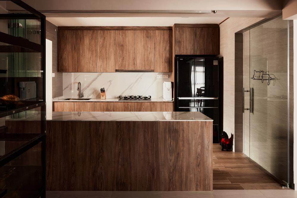 Scandinavian Kitchen with Countertop and Kitchen Island