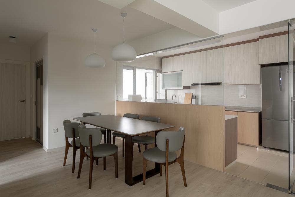 Scandinavian Dining Room with Vinyl Flooring and Homogeneous Tiles