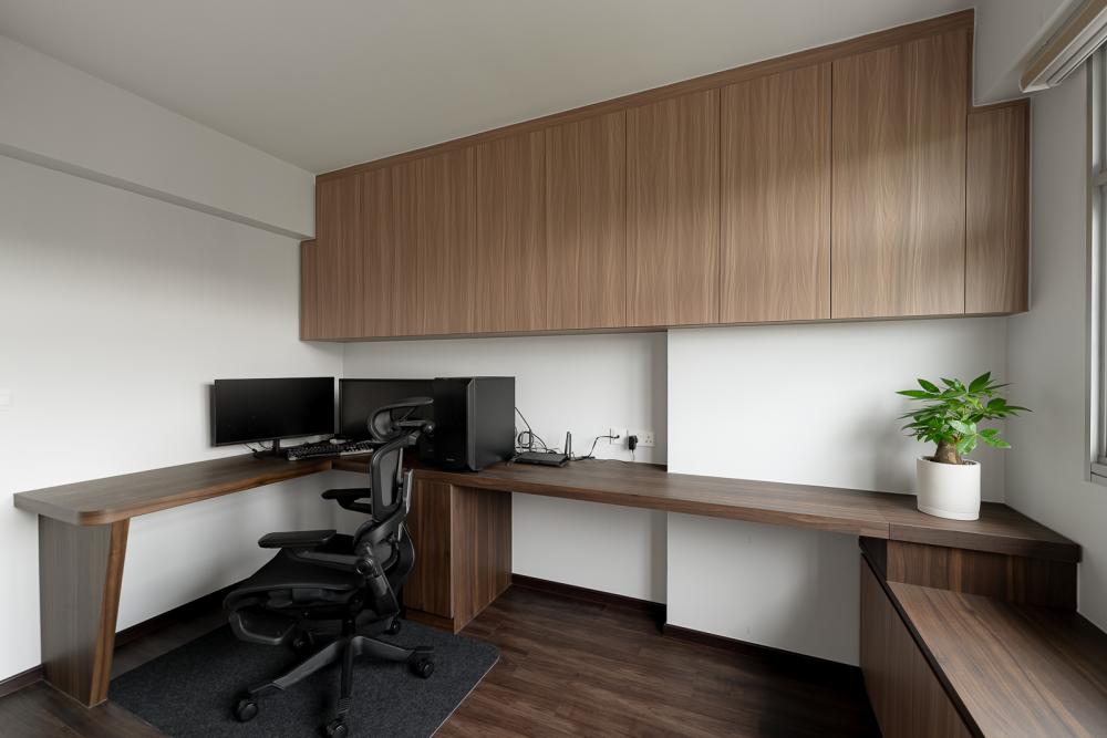 Scandinavian Workstation with Bookshelf and Desk