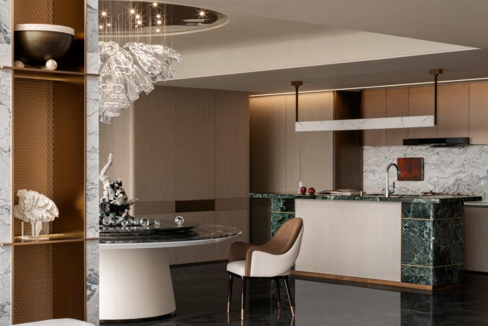 Contemporary Kitchen with Homogeneous Tiles and Kitchen Island