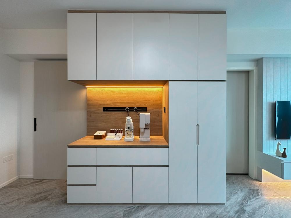 Modern Dining Room with Cove Lighting and Lighting