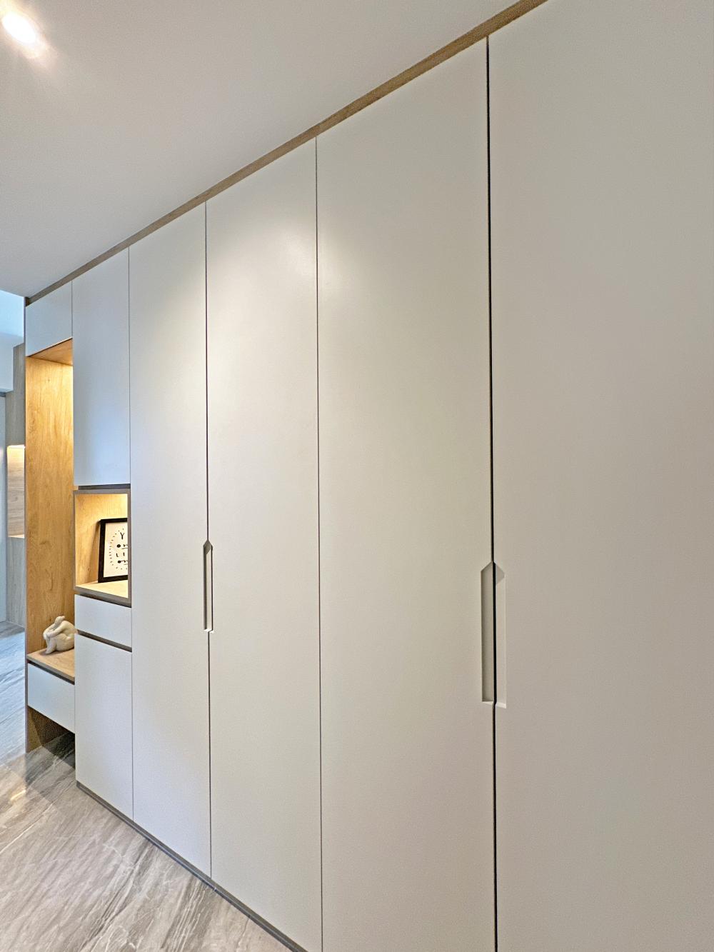 Modern Entryway with Shoe Rack and Shoe Cabinets