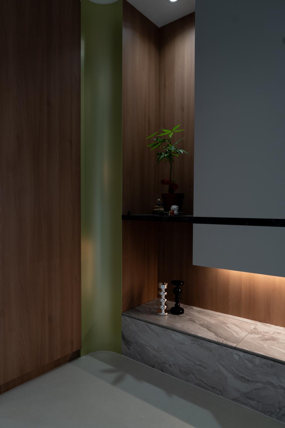 Contemporary Foyer with Vinyl Flooring and Console Table