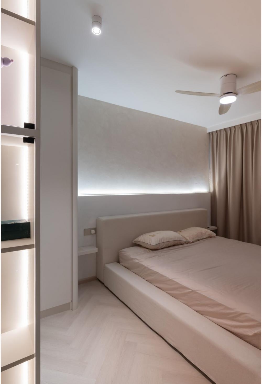 Minimalist Bedroom with Vinyl Flooring and Closet