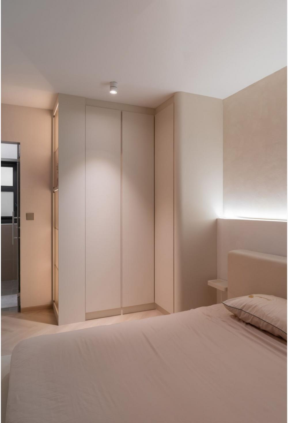 Minimalist Bedroom with Vinyl Flooring and Wardrobe