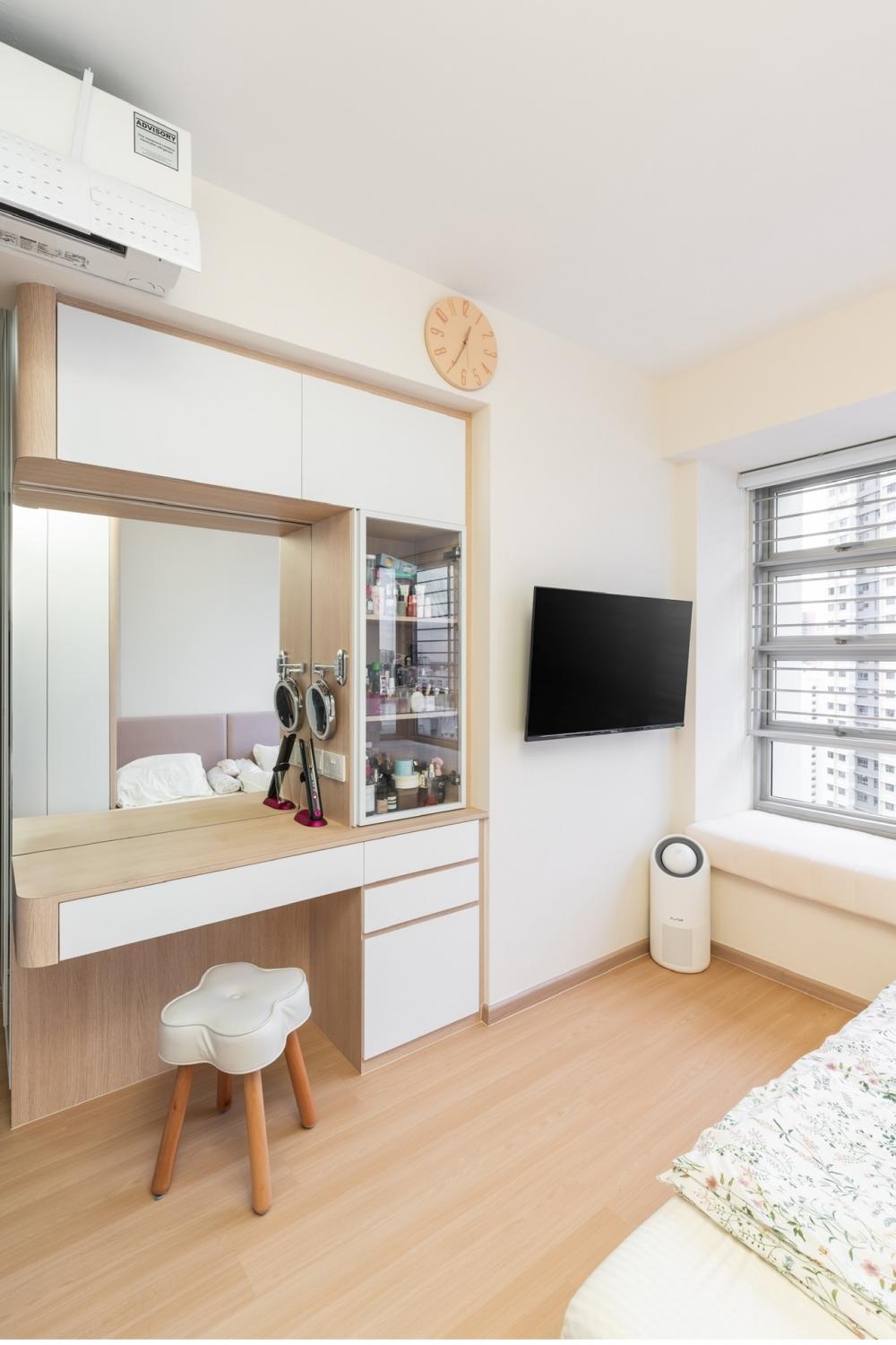 Minimalist Bedroom with Vinyl Flooring and Bedroom Dresser