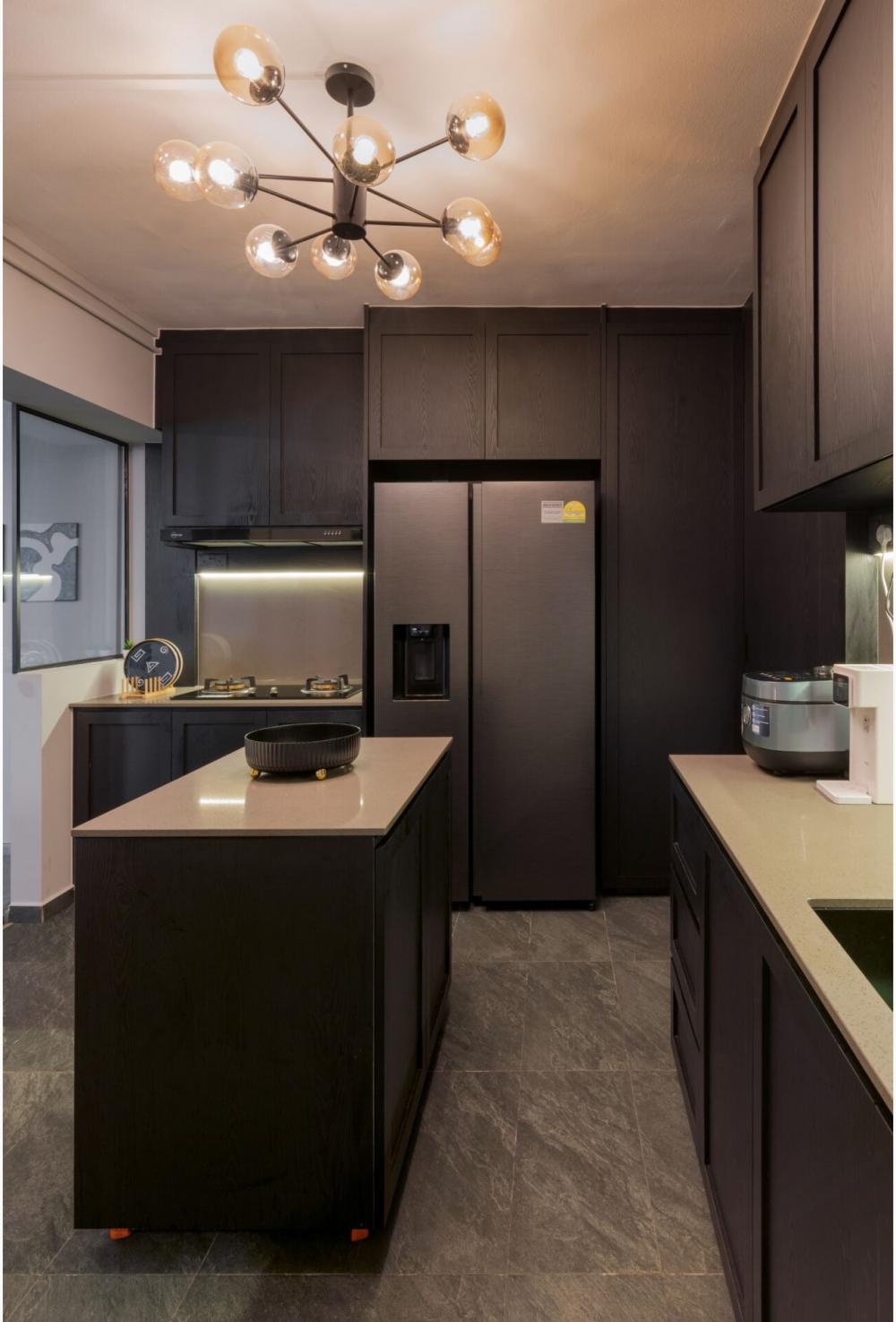 Industrial Kitchen with Homogeneous Tiles and Open Kitchen