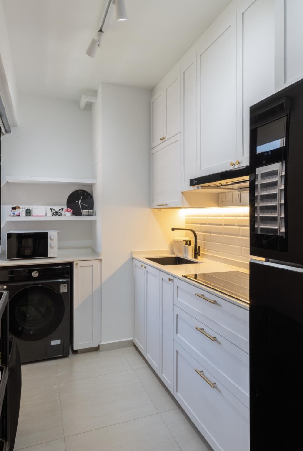 Modern Kitchen with Homogeneous Tiles and Cupboard