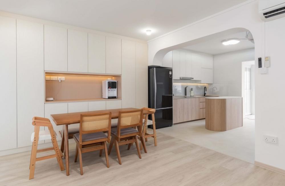 Minimalist Dining Room with Drop Light and Dining Table