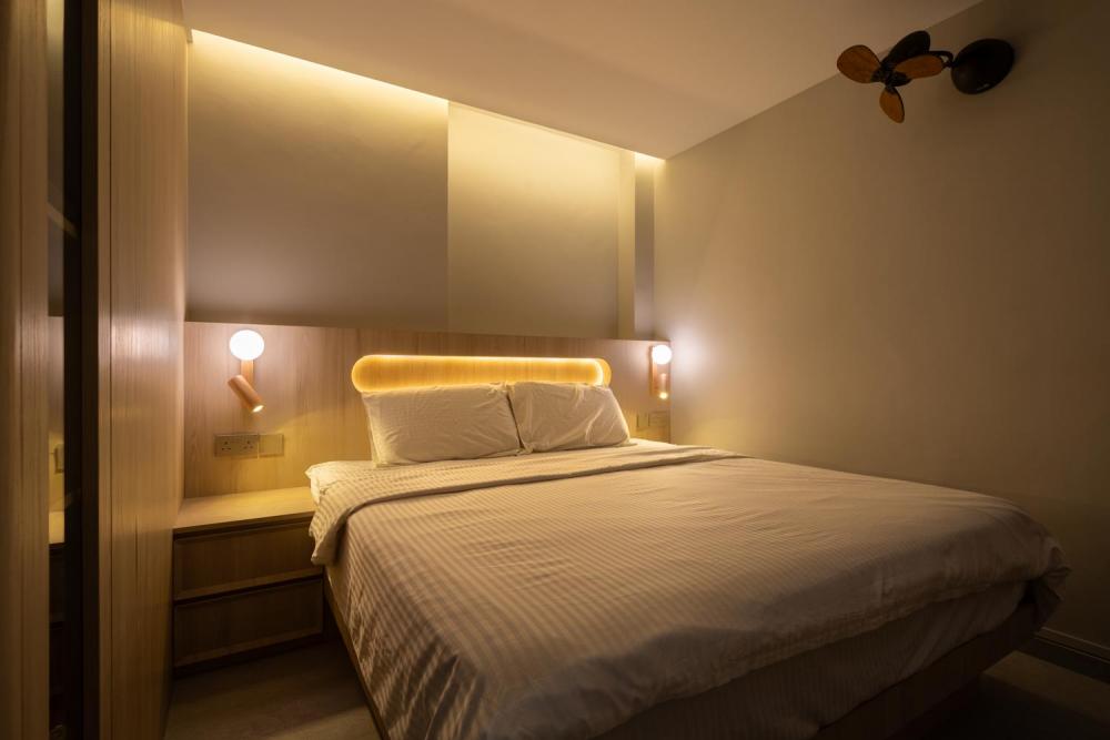Contemporary Bedroom with Wardrobe and Sliding Wardrobe