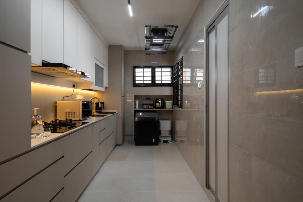 Modern Kitchen with Kitchen Window and Kitchen Island
