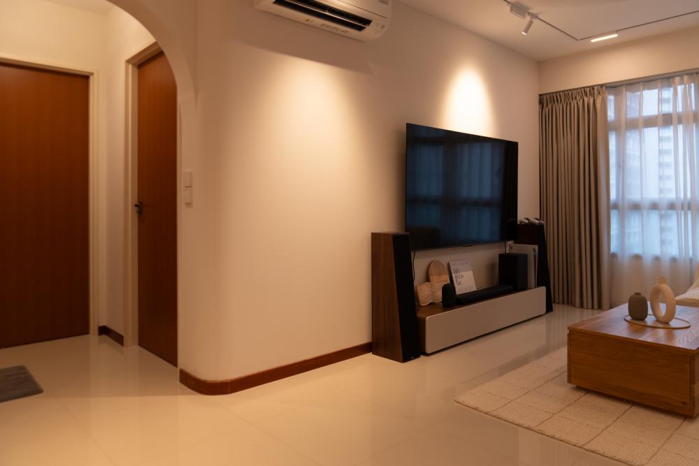 Modern Living Room with Sofa and TV