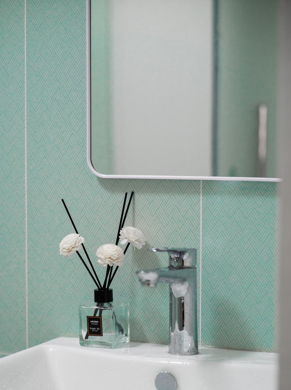 Minimalist Bathroom with Countertop and Mirror