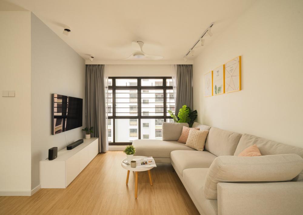 Minimalist Living Room with Bookshelf and Wood Flooring