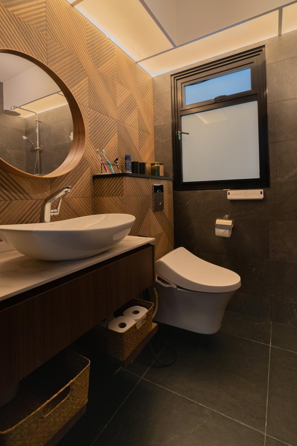 Contemporary Bathroom with Countertop and Marble Floor