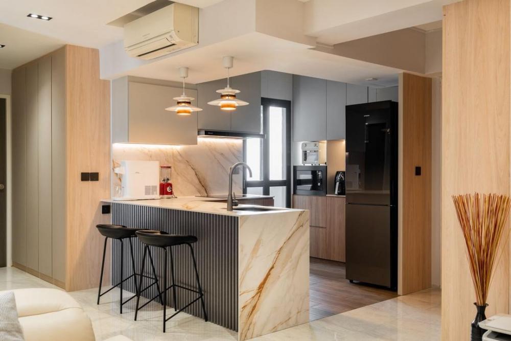 Contemporary Kitchen with Wood Flooring and Kitchen Island