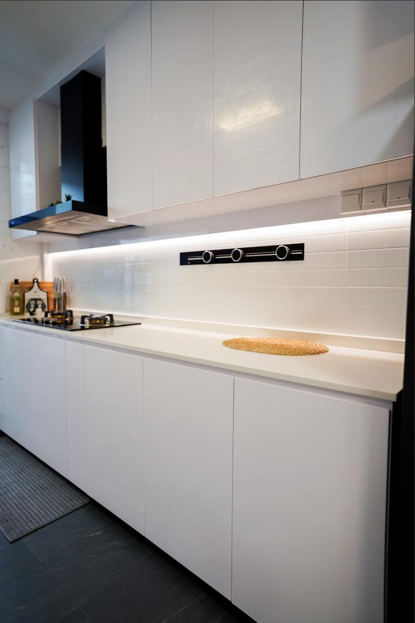 Contemporary Kitchen with Countertop and Flooring