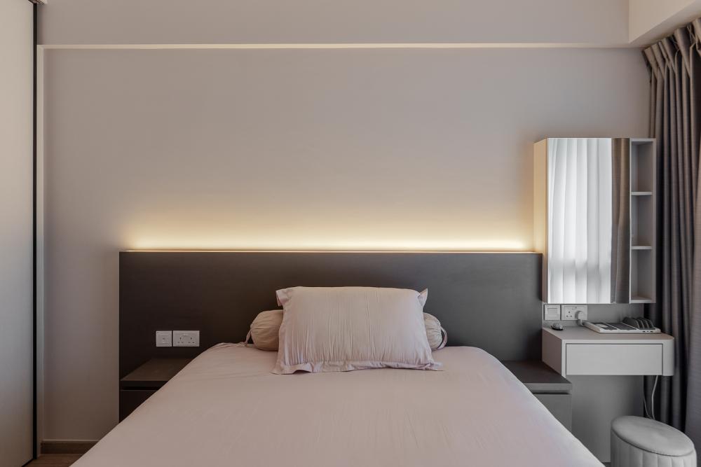 Modern Bedroom with Wardrobe and Sliding Wardrobe